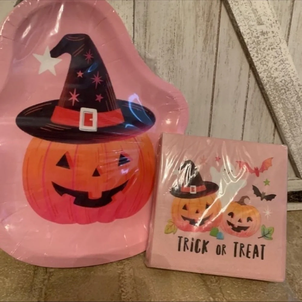 Halloween Party Plates Pink Dessert (16) Napkins (40)